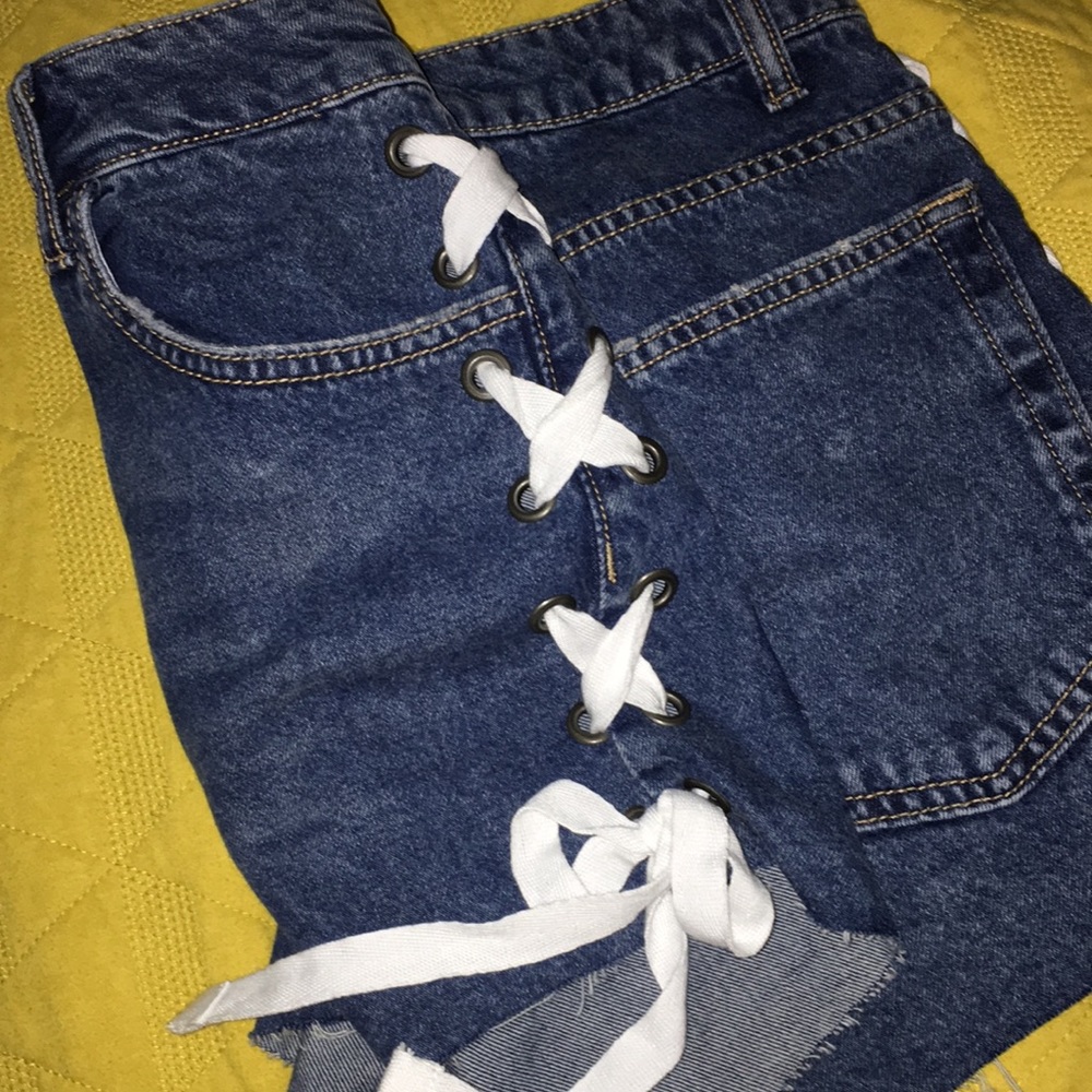 Shorts - Picture 5 of 5
